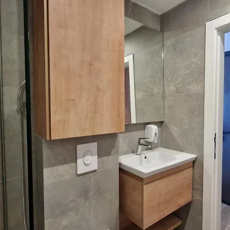 Mont Τζαχορίνα