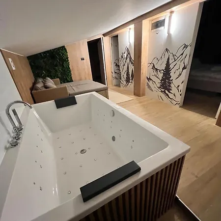 Mont Apartment